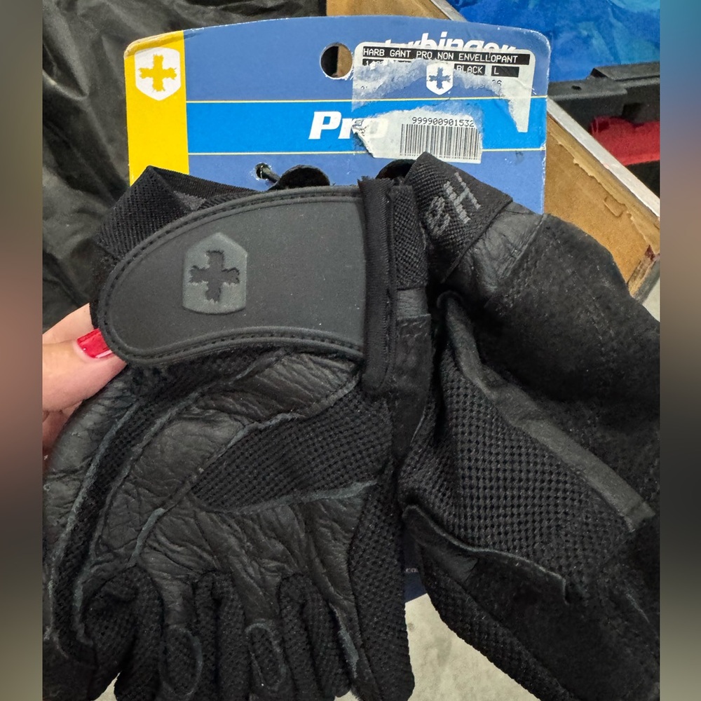 Black Workout Gloves